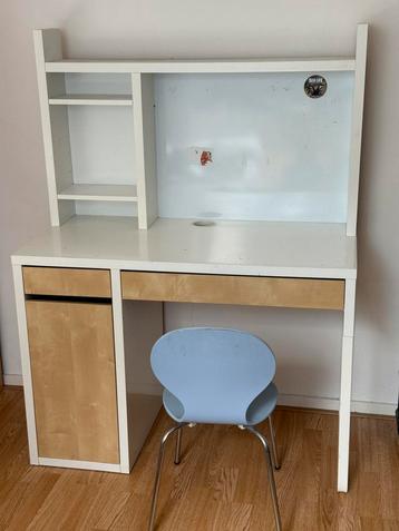 Ikea kinderbureau. beschikbaar voor biedingen