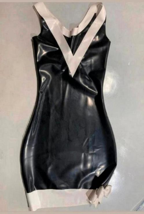 Mooie bodycon jurk in Latex, tm 3XL (op maat te maken), Kleding | Dames, Jurken, Nieuw, Zwart, Boven de knie, Verzenden