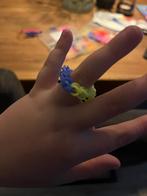 Een ring van loom bandje, Ophalen of Verzenden, Zo goed als nieuw