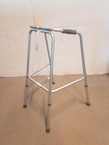 Lichtgewicht looprek NIEUW beschikbaar voor biedingen