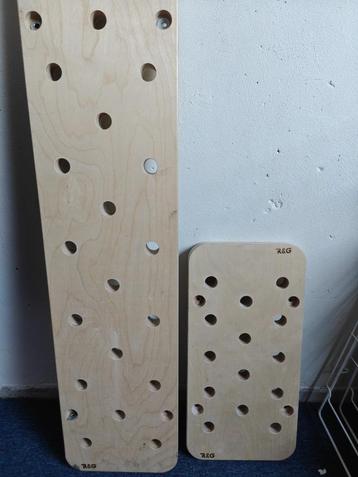 2x Pegboard klimbord beschikbaar voor biedingen