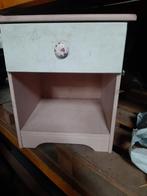 Leuk roze nachtkastje met lade, Huis en Inrichting, Slaapkamer | Nachtkastjes, Ophalen, Gebruikt, Minder dan 45 cm, Minder dan 55 cm