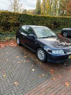Audi A3 1.6 75KW 3D 2002 Blauw, Auto's, Voorwielaandrijving, Zwart, Blauw, Leder en Stof