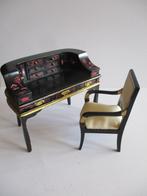 poppenhuis mooi beschildert bureau met stoeltje, Verzamelen, Poppenhuizen en Toebehoren, Ophalen of Verzenden, Zo goed als nieuw