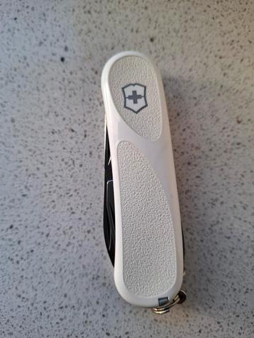 Victorinox White Christmas mes zakmes beschikbaar voor biedingen