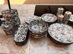 Action Jungle Servies - Compleet!, Huis en Inrichting, Keuken | Servies, Ophalen, Keramiek, Zo goed als nieuw, Overige stijlen
