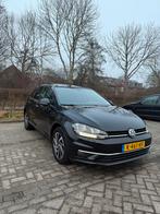 Volkswagen Golf 1.0 TSI 110pk 7-DSG 5D 2017 Zwart, Auto's, Stof, Zwart, 620 kg, Zwart