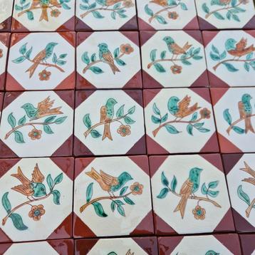 72 stuks Decoratieve tegels 12.8x12.8 met afbeelding vogels beschikbaar voor biedingen