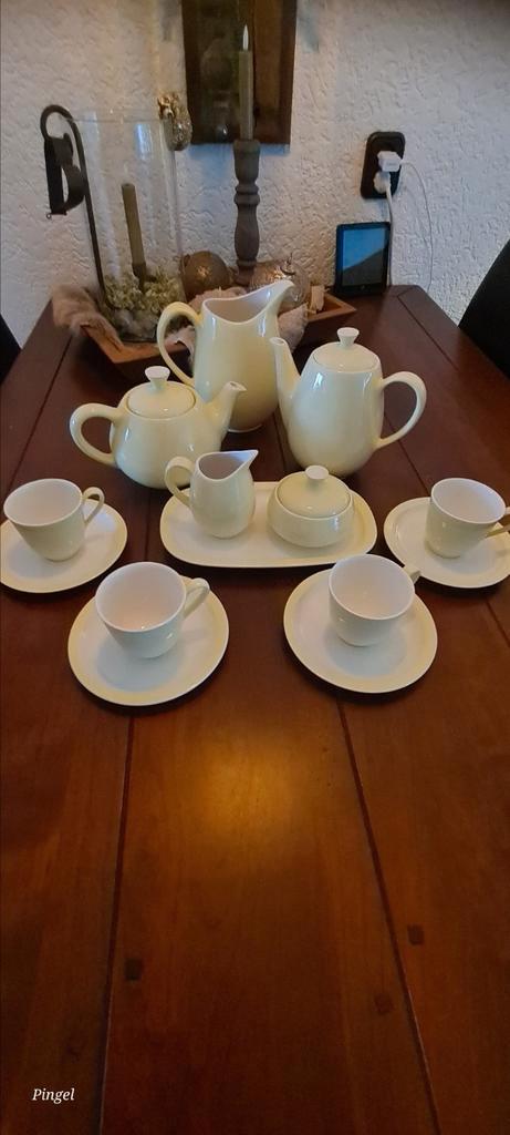 Petrus Regout servies pastel geel, Huis en Inrichting, Keuken | Servies, Gebruikt, Overige typen, Overige stijlen, Porselein, Ophalen of Verzenden