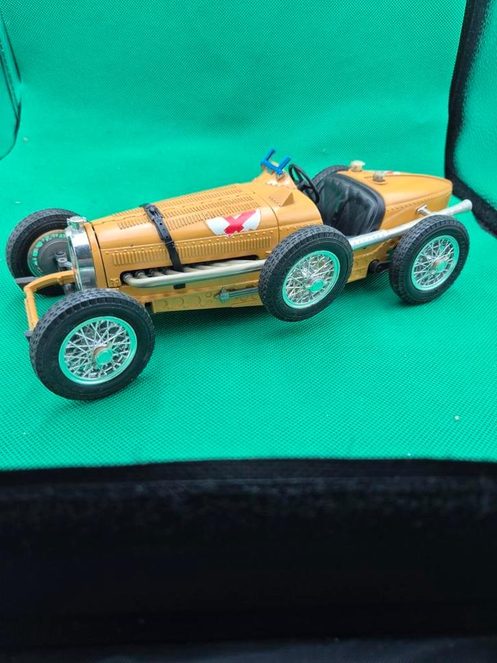 195 bugatti type 59 1/18 bburago, Hobby en Vrije tijd, Modelauto's | 1:18, Zo goed als nieuw, Bburago, Ophalen of Verzenden