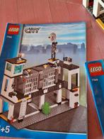 lego politebureau 7744  uit 2008  SINTERKLAAS!!!!, Ophalen of Verzenden, Gebruikt, Complete set, Lego