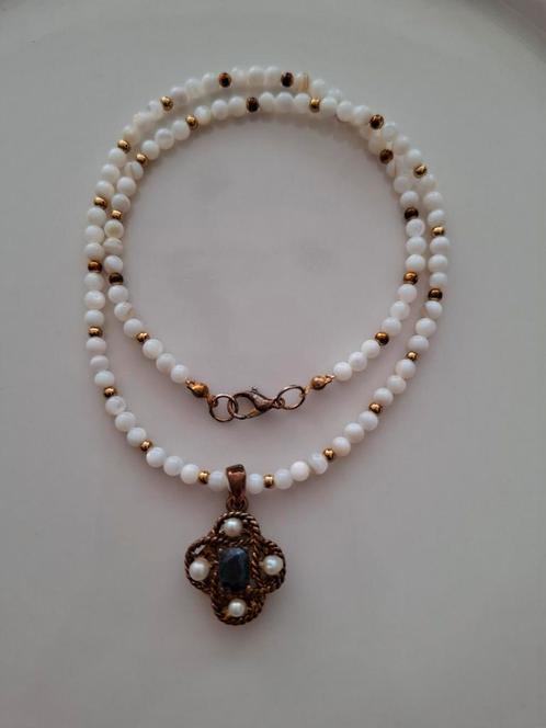 Handgemaakte schelpen ketting met vintage hanger met parels, Sieraden, Tassen en Uiterlijk, Kettingen, Zo goed als nieuw, Overige materialen