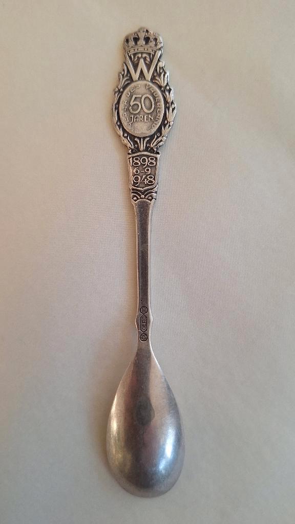 Verzilverd lepeltje 50 jaar Wilhelmina, Verzamelen, Koninklijk Huis en Royalty, Gebruikt, Speld(je) of Lepel(tje), Nederland, Ophalen of Verzenden