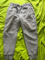 Nike Tech Fleece Broek - Grijs, Ophalen, Zo goed als nieuw, Overige maten, Grijs