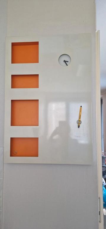 Ikea Magnetisch Whiteboard met Klok beschikbaar voor biedingen