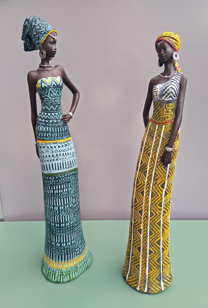 Beeld lady Africa - 2 verschillende uitvoeringen, Antiek en Kunst, Kunst | Beelden en Houtsnijwerken, Ophalen of Verzenden