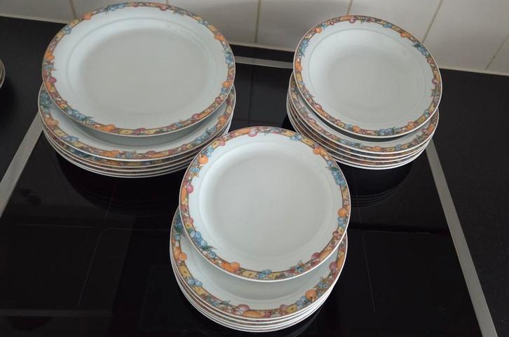 Kahla Servies, Huis en Inrichting, Keuken | Servies, Gebruikt, Compleet servies, Overige stijlen, Porselein, Ophalen