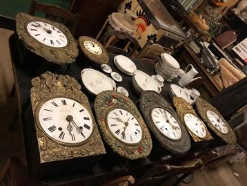 7 comtoise uurwerken ter decoratie  beschikbaar voor biedingen