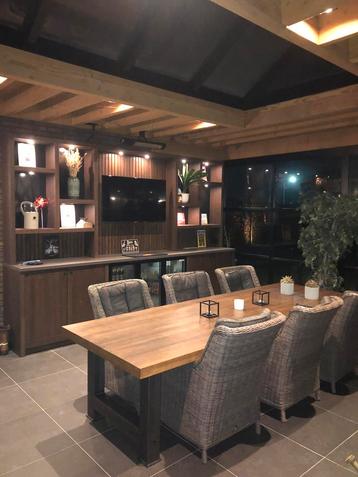 Tafel / bartafel beschikbaar voor biedingen