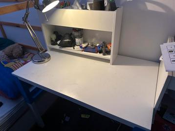 IKEA PAHL bureau. 96x58 cm. Hoogte verstelbaar. Wit blauw beschikbaar voor biedingen