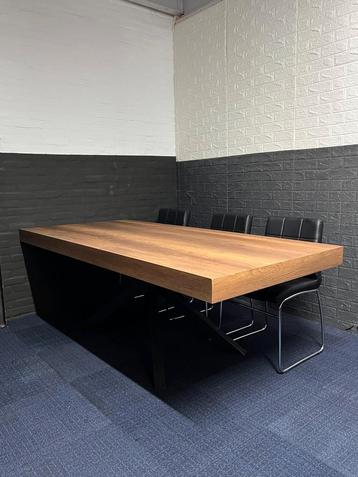 SHOWMODEL EET & VERGADERING TAFEL  beschikbaar voor biedingen