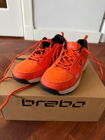 Brabo hockey schoenen buiten beschikbaar voor biedingen