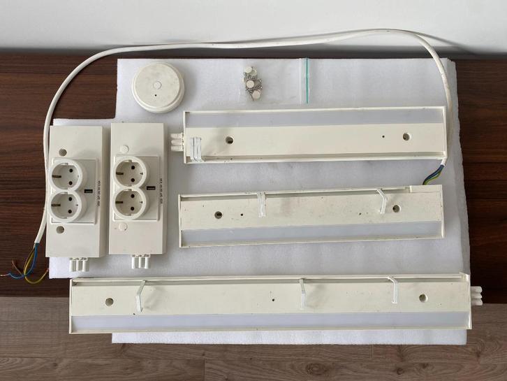 IKEA Utrusta LED keukenverlichting + draadloze schakelaar, Huis en Inrichting, Keuken | Keukenelementen, Gebruikt, Minder dan 100 cm