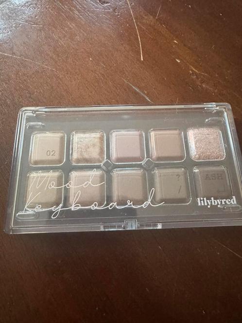 Lillybyred oogschaduw palette Mood Keyboard Ash Mauve, Sieraden, Tassen en Uiterlijk, Uiterlijk | Cosmetica en Make-up, Zo goed als nieuw