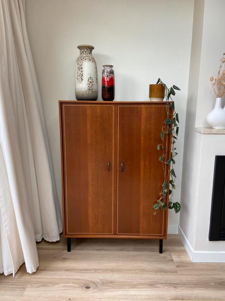 Vintage kast van Formule Kempkes, Huis en Inrichting, Kasten | Dressoirs, Zo goed als nieuw, Ophalen