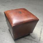 Vintage leren poef., Minder dan 50 cm, Gebruikt, Vintage gym, Vierkant