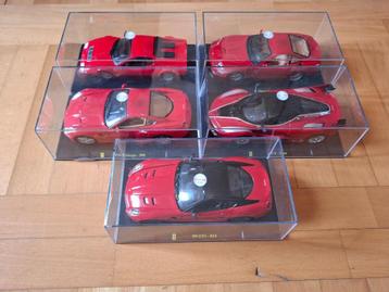 LOT 18 FERRARI MODELS 1/24 SCALE Collection “Le Grandi Ferra beschikbaar voor biedingen