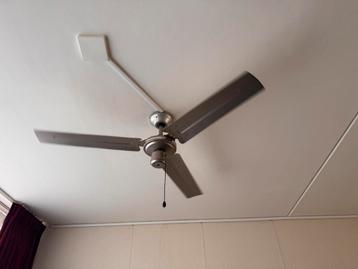 Plafondventilator 105cm - Zomer/Winterstand beschikbaar voor biedingen