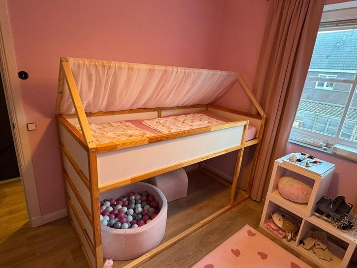 Ikea kura hoogslaper inclusief dakje, Kinderen en Baby's, Kinderkamer | Stapelbedden en Hoogslapers, Zo goed als nieuw, Hoogslaper