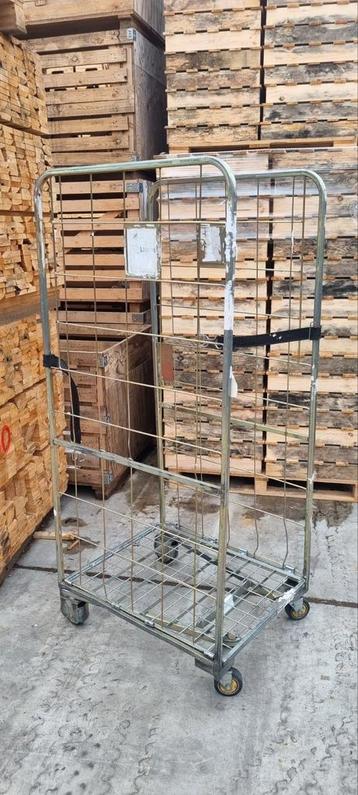 Rolcontainers transportwagens in nestelbaar  beschikbaar voor biedingen