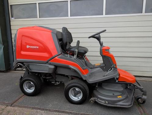 Nette Husqvarna RC 320 Ts AWD! 4x4! stuurbekr.!Opvang! 122uu, Tuin en Terras, Zitmaaiers, Gebruikt, 90 tot 120 cm, Elektrische starter