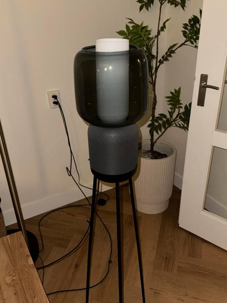 Sonos IKEA lamp, Huis en Inrichting, Lampen | Vloerlampen, Zo goed als nieuw, Minder dan 100 cm, Glas, Ophalen of Verzenden