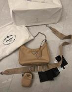 Prada tas beige orgineel, Sieraden, Tassen en Uiterlijk, Tassen | Damestassen, Ophalen of Verzenden, Zo goed als nieuw, Beige