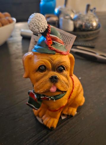 Beeld Hond met Kerstmuts en led verlichting beschikbaar voor biedingen