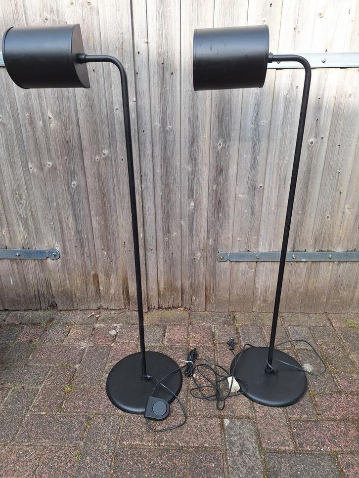 Twee vintage vloerlampen , Deens design , pricedrop !, Huis en Inrichting, Lampen | Vloerlampen, Gebruikt, 100 tot 150 cm, Metaal