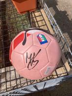 Voetbal met handtekening Memphis Depay, Verzamelen, Sportartikelen en Voetbal, Ophalen, Gebruikt, Overige typen