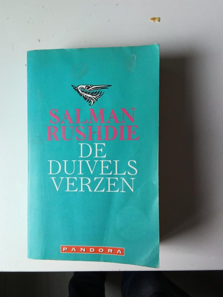 De Duivelsverzen - Salman Rushdie, Boeken, Ophalen of Verzenden, Gelezen, Salman Rushdie, Wereld overig