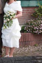 Trouwjurk creme wit maat 42 met losse cape, Kleding | Dames, Trouwkleding en Trouwaccessoires, Ophalen of Verzenden, Zo goed als nieuw