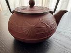 9975 Prachtige gietijzeren theepot van Iwachu – 0,8 liter., Huis en Inrichting, Keuken | Servies, Ophalen of Verzenden, Zo goed als nieuw