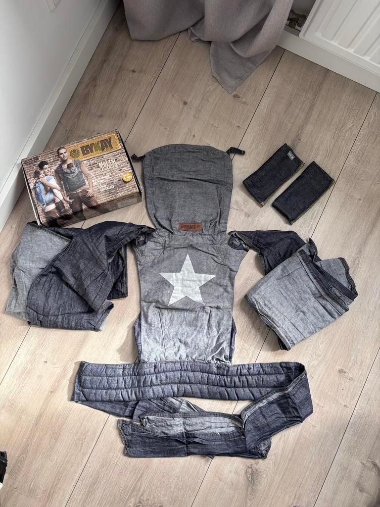 ByKay Mei Tai Draagzak - Stoere Spijkerlook z.g.a.n., Kinderen en Baby's, Babydragers en Draagdoeken, Overige merken, Buik of Rug