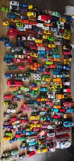 Flinke hoeveelheid hotwheels en andere autootjes, Kinderen en Baby's, Speelgoed | Speelgoedvoertuigen, Ophalen, Zo goed als nieuw