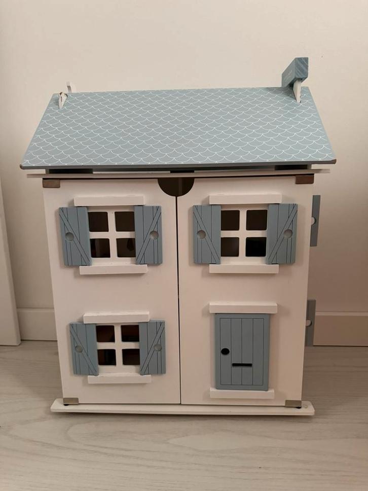 Te koop: Little Dutch houten poppenhuis €18, Kinderen en Baby's, Speelgoed | Poppenhuizen, Zo goed als nieuw, Poppenhuis, Ophalen