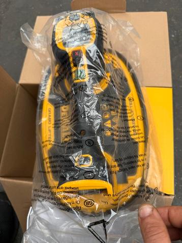 DeWALT DCE590N Accu vacuümlifter tegel-/glasdrager beschikbaar voor biedingen