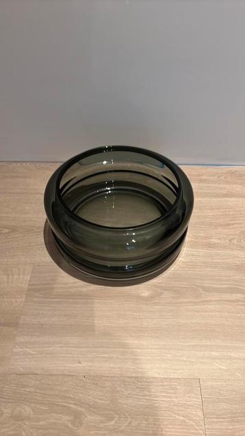 Rookglas schaal beschikbaar voor biedingen