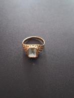 Gouden ring met edelsteen, Sieraden, Tassen en Uiterlijk, Ringen, Gebruikt, Ophalen of Verzenden, 17 tot 18, Met edelsteen