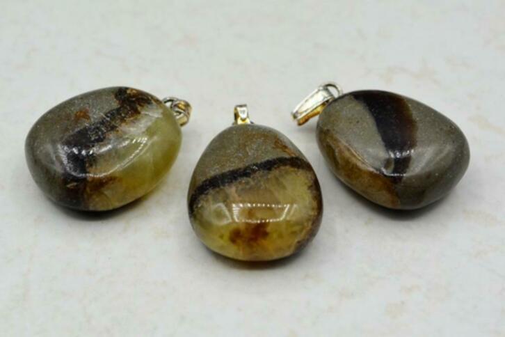 Septarie met zilveren stift en hangeroogje, Verzamelen, Mineralen en Fossielen, Ophalen of Verzenden